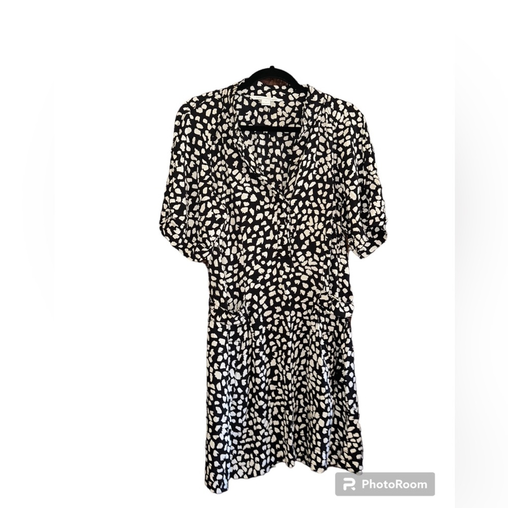 Diane von Furstenberg dress below the knee silk dress M/L